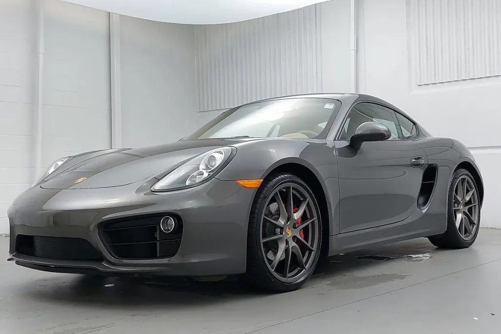 2016 Porsche Cayman S photo 1