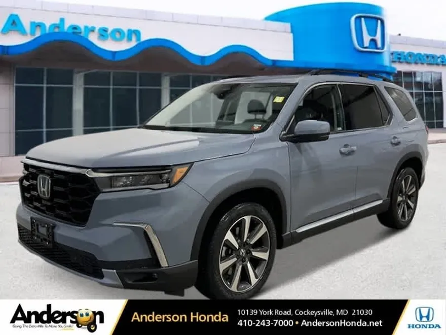 2025 Honda Pilot Touring photo 1