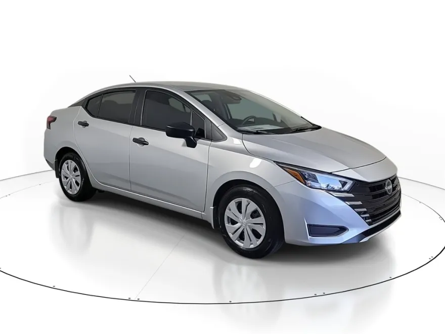 2025 Nissan Versa 1.6 S photo 1