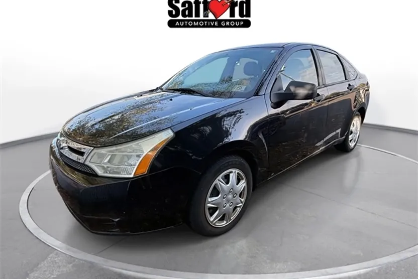 2010 Ford Focus S photo 1