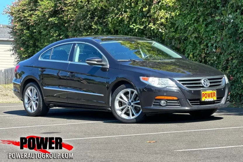 2010 Volkswagen CC Luxury photo 1