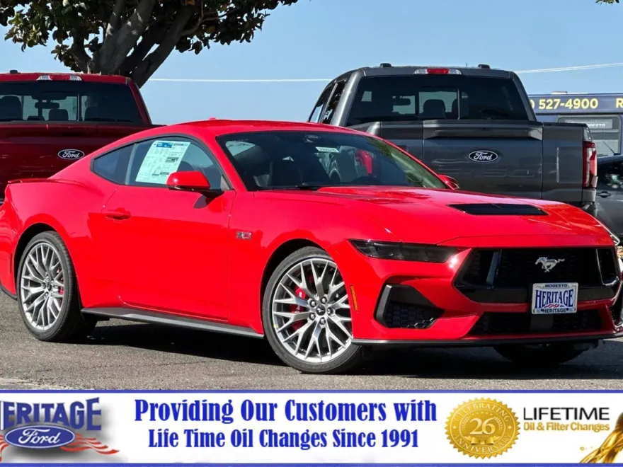 2025 Ford Mustang GT Premium photo 1
