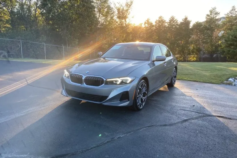 2025 Bmw 330i photo 1