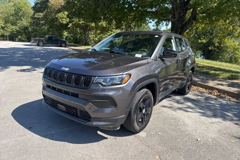 2023 Jeep Compass Sport photo 1