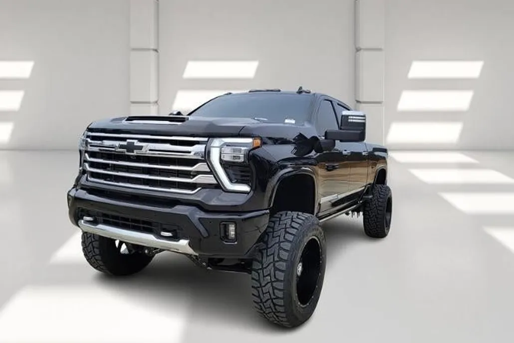 2024 Chevrolet Silverado 2500HD High Country photo 1