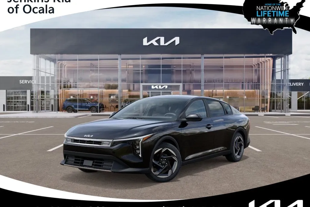 2025 Kia K4 EX photo 1