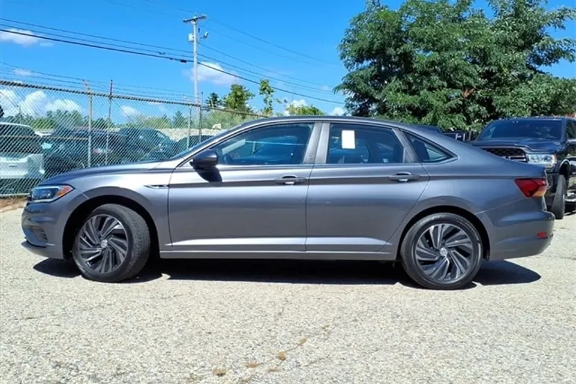 2019 Volkswagen Jetta SEL photo 1