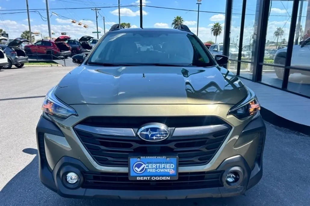 2025 Subaru Outback Premium photo 1