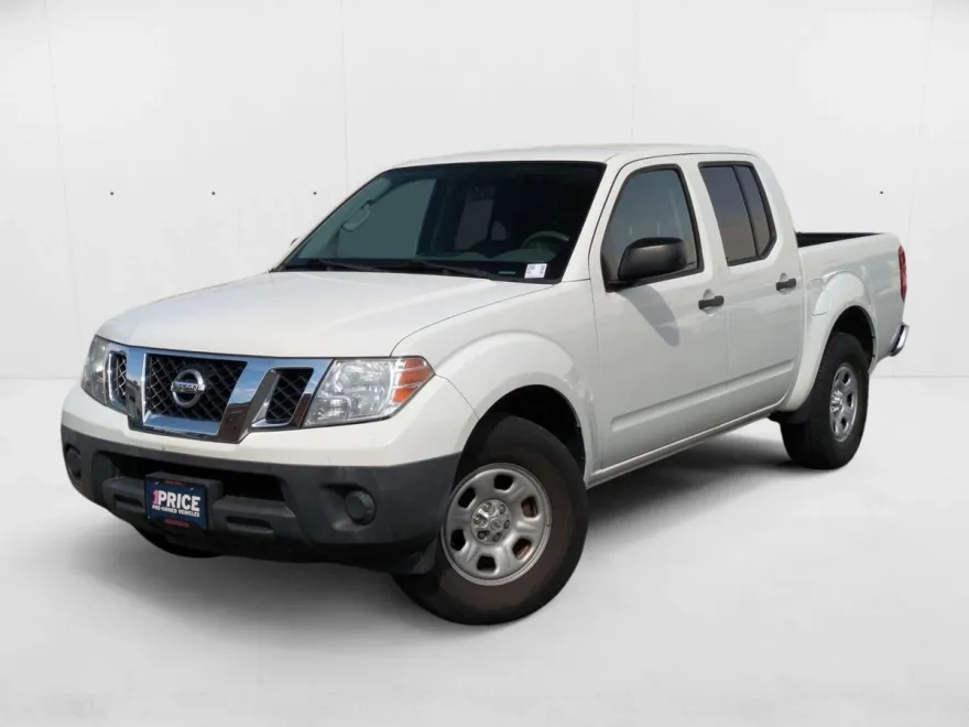 2016 Nissan Frontier Crew Cab S photo 1