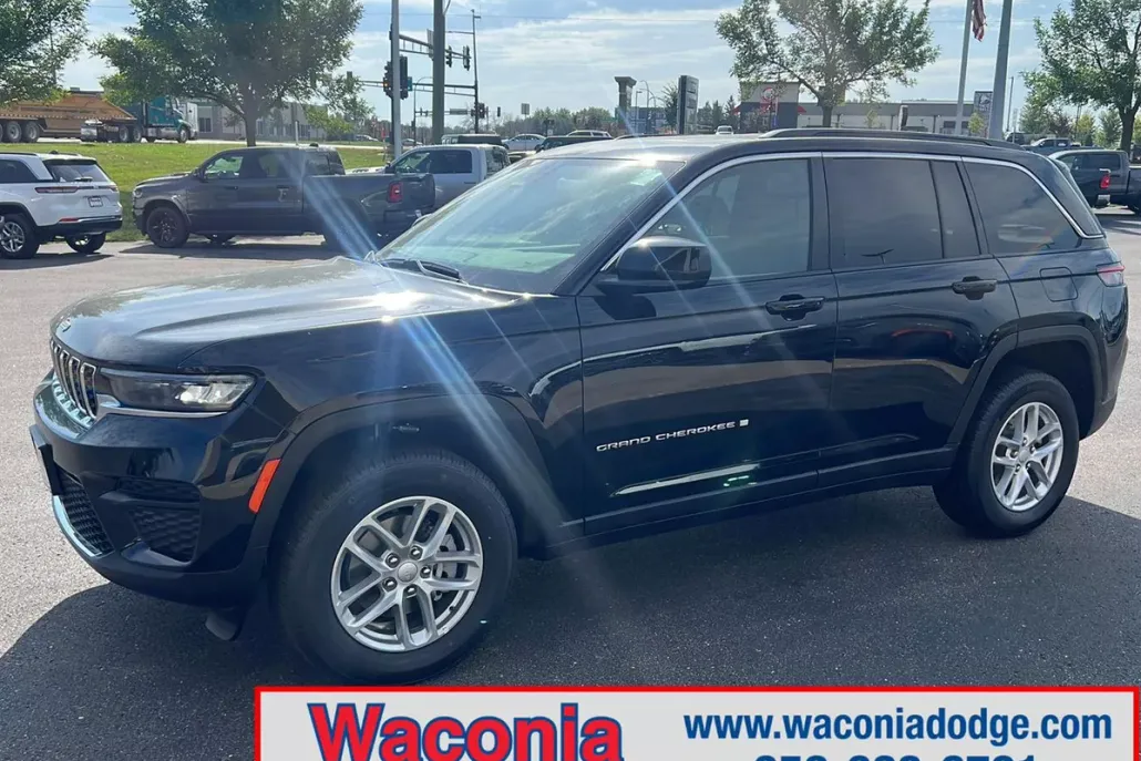 2025 Jeep Grand Cherokee Laredo X photo 1