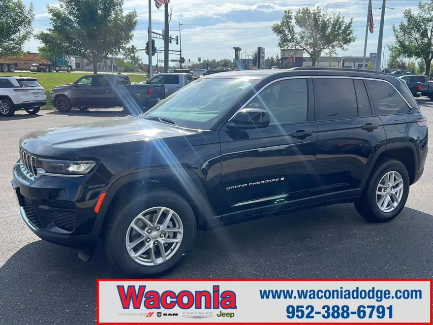 2025 Jeep Grand Cherokee Laredo X photo 1