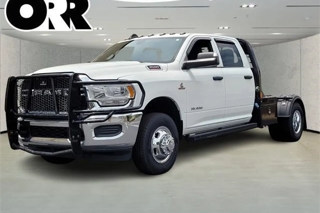 2022 Ram 3500 Tradesman photo 1