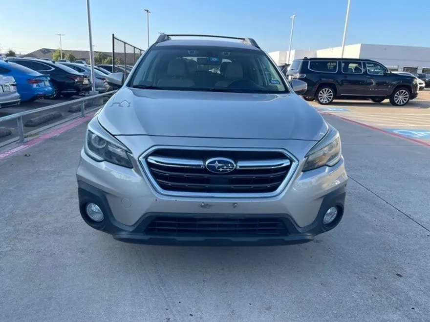 2018 Subaru Outback 2.5i Limited photo 1