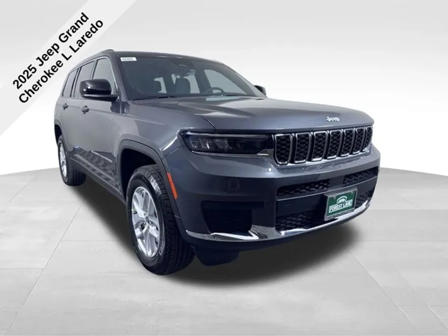 2025 Jeep Grand Cherokee Laredo photo 1