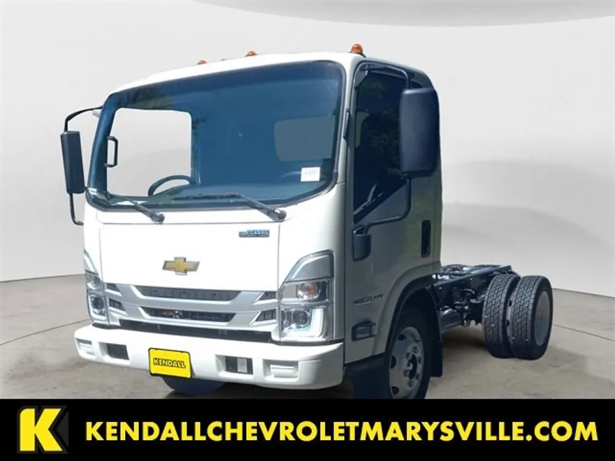 2025 Chevrolet Silverado 4500HD photo 1