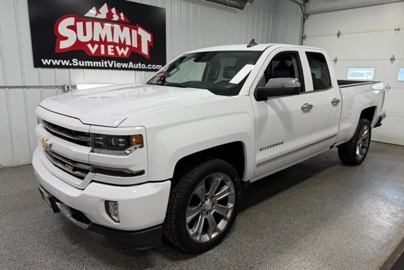 2018 Chevrolet Silverado 1500 LTZ photo 1