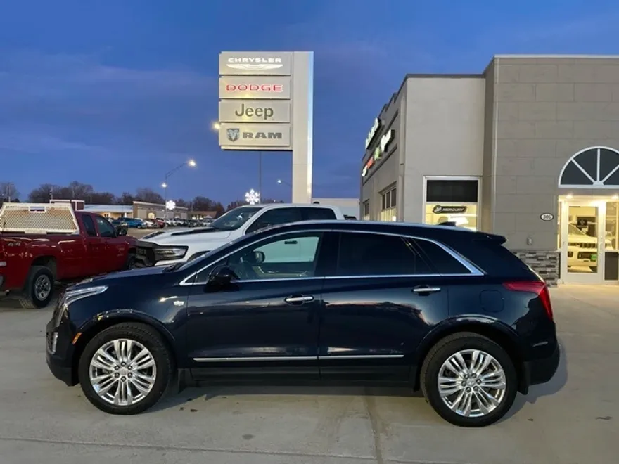 2017 Cadillac XT5 Premium Luxury photo 1