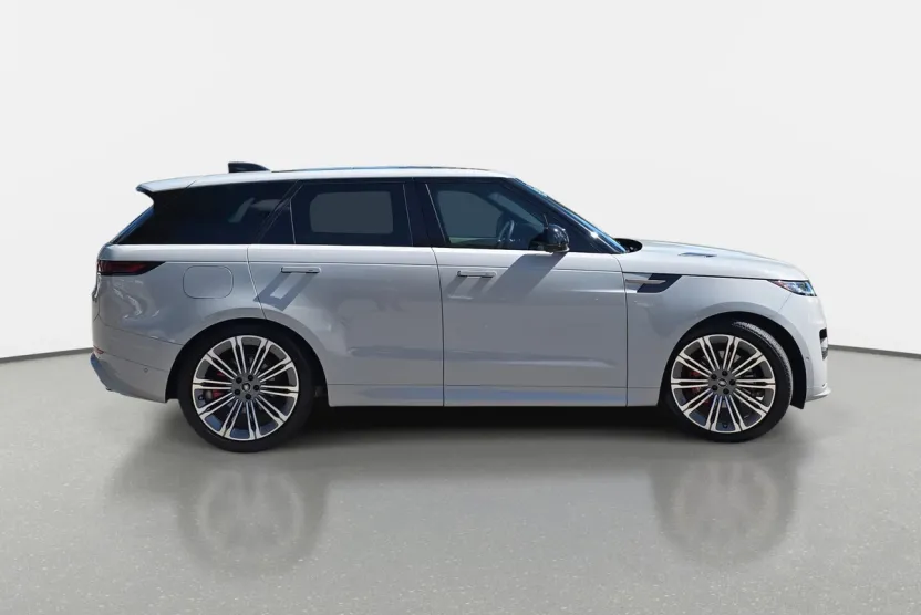 2025 Land Rover Range Rover Sport SE photo 1