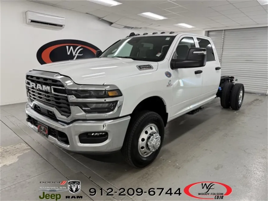 2025 Ram 3500 Tradesman photo 1