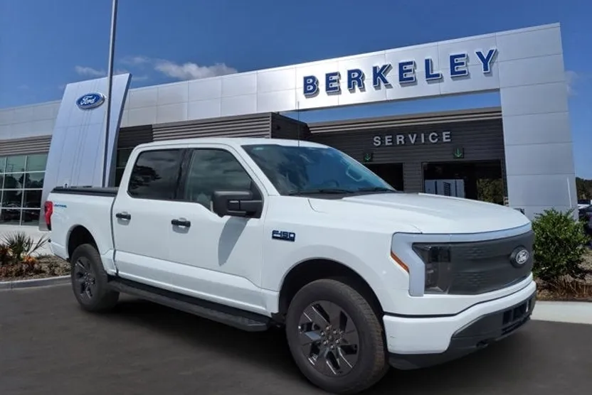 2024 Ford F-150 Lightning XLT photo 1