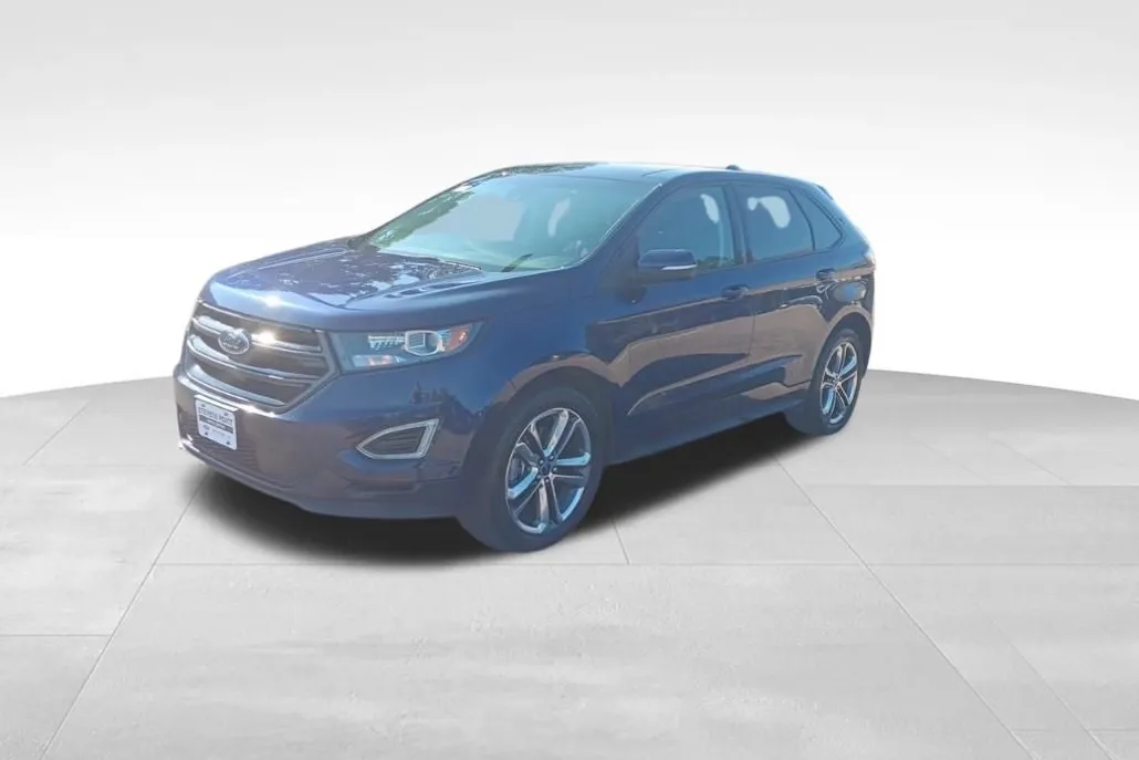 2016 Ford Edge Sport photo 1