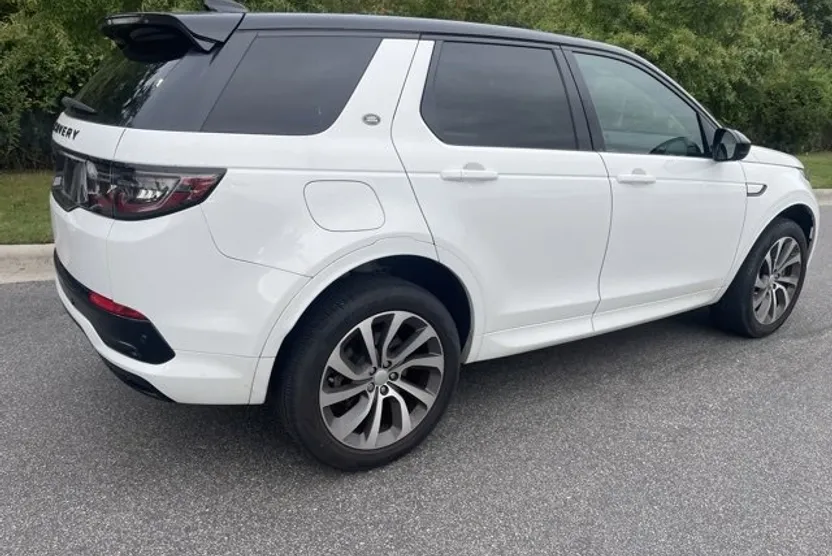 2022 Land Rover Discovery Sport SE R-Dynamic photo 1