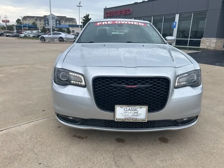 2023 Chrysler 300 S photo 1