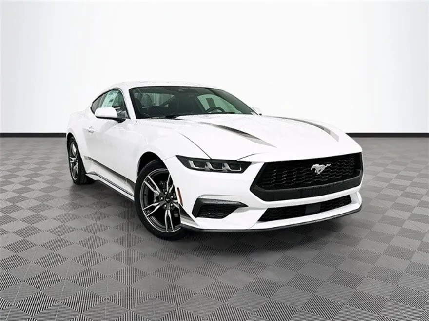 2025 Ford Mustang EcoBoost photo 1