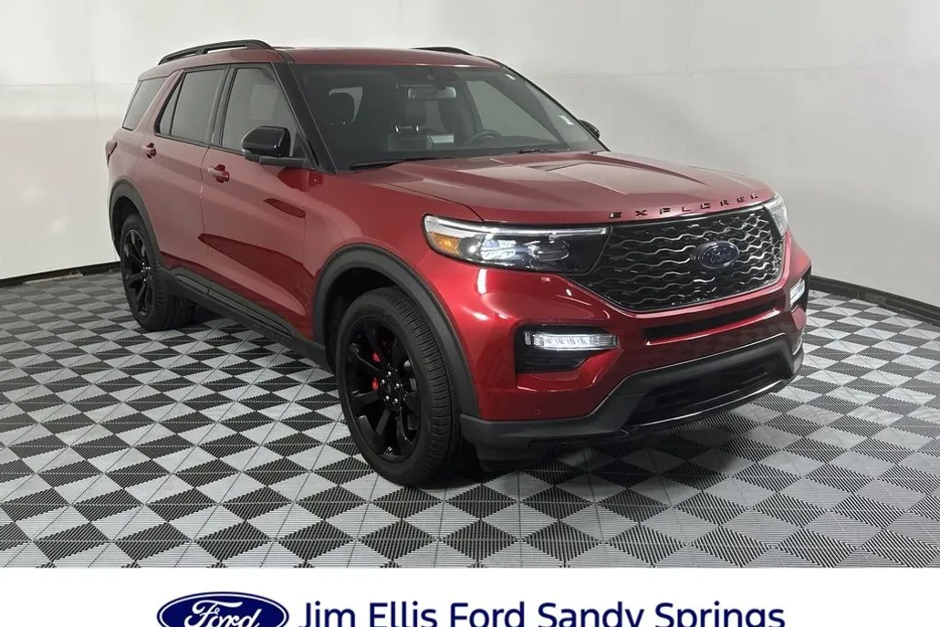 2024 Ford Explorer ST photo 1
