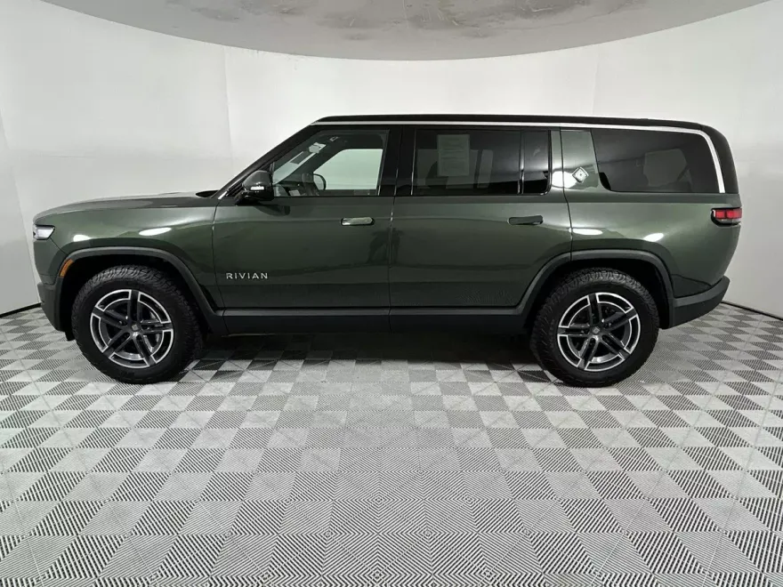 2025 Rivian R1S Adventure photo 1