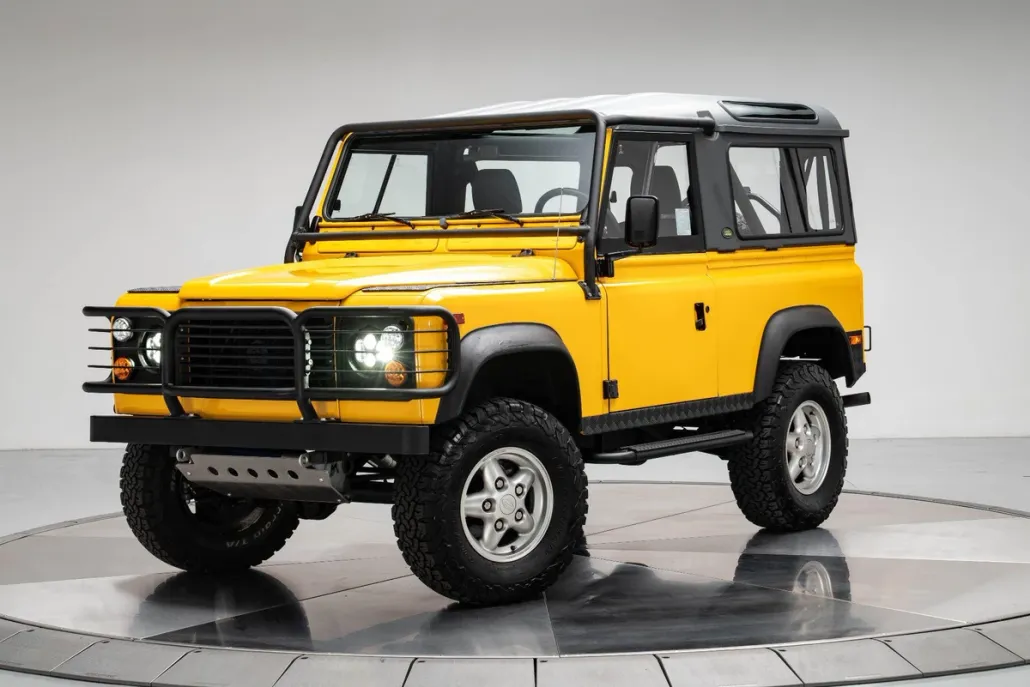 1995 Land Rover Defender X-Dynamic SE photo 1