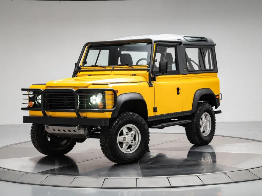1995 Land Rover Defender X-Dynamic SE photo 1
