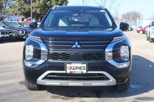 2025 Mitsubishi Outlander PHEV SEL photo 3