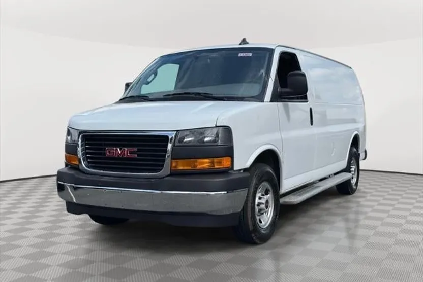 2022 Gmc Savana Cargo 2500 photo 1