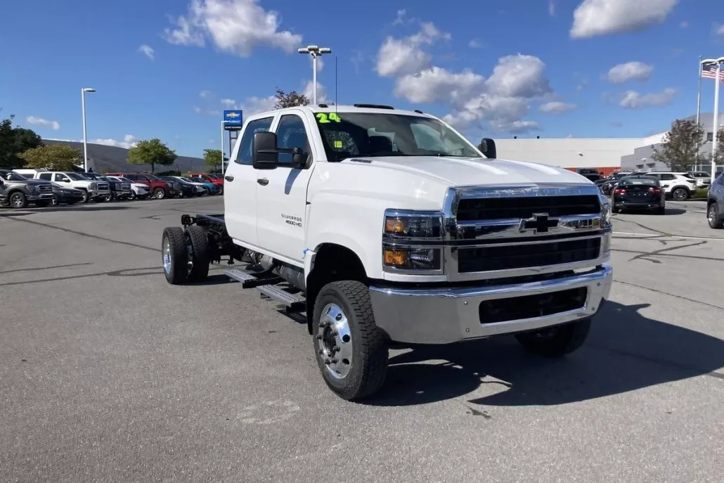 2024 Chevrolet Silverado 4500HD Work Truck photo 1