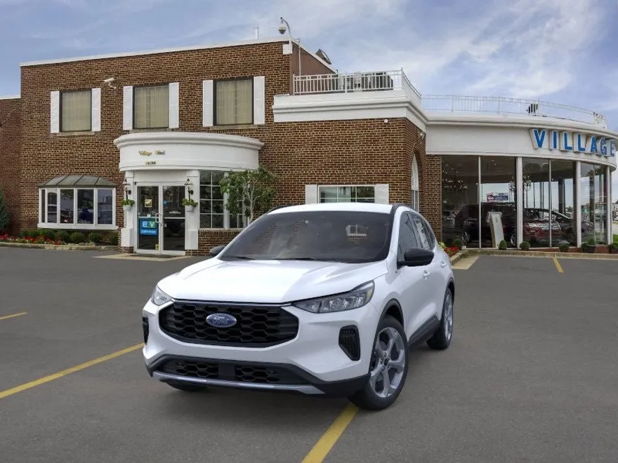 2025 Ford Escape ST-Line photo 1