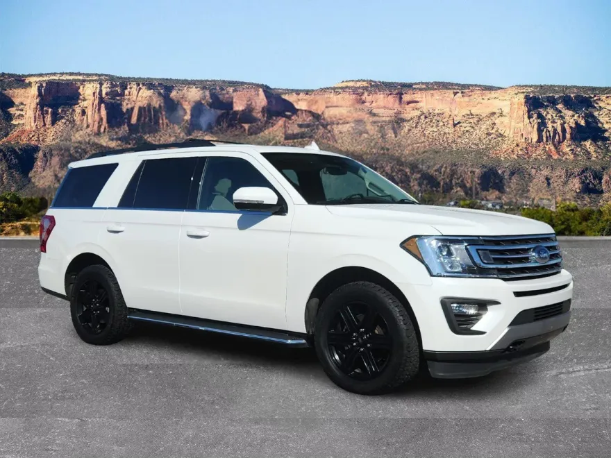 2020 Ford Expedition XLT photo 1