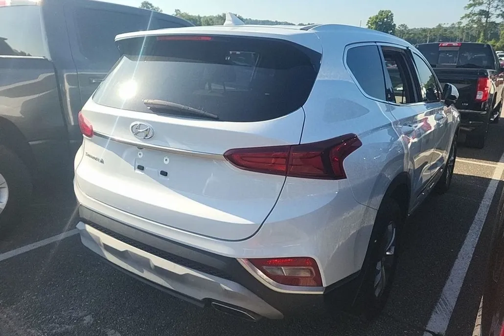 2020 Hyundai Santa Fe SEL photo 1