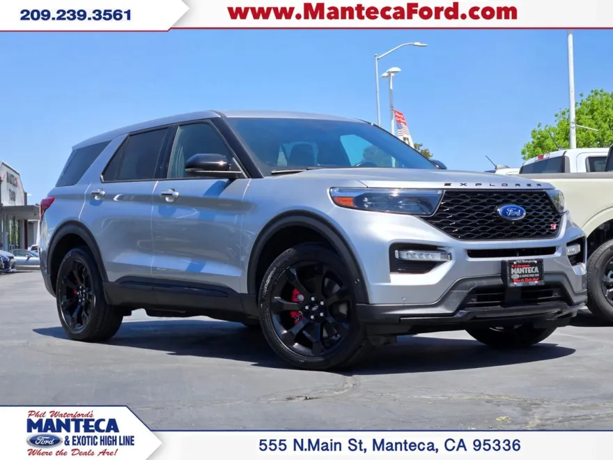 2021 Ford Explorer ST photo 1