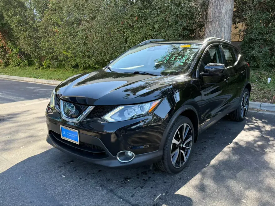 2017 Nissan Rogue Sport SL photo 1