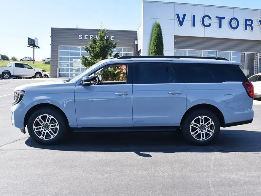 2025 Ford Expedition MAX photo 1