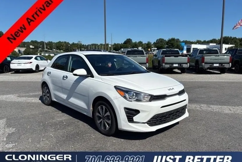 2022 Kia Rio S photo 1