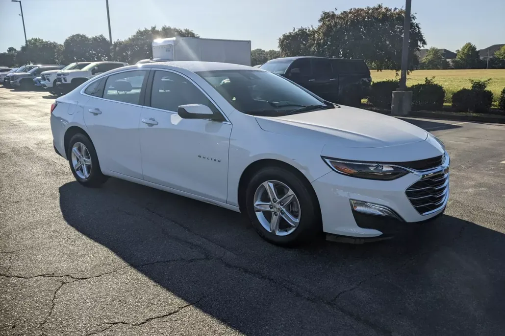 2024 Chevrolet Malibu LS photo 1
