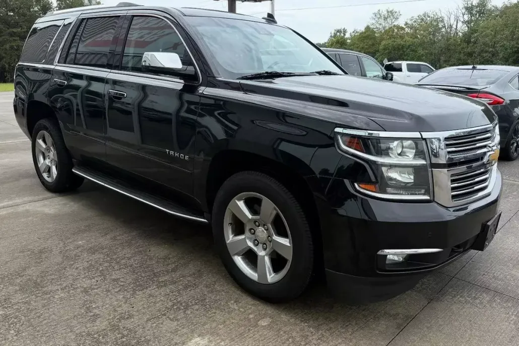 2017 Chevrolet Tahoe Premier photo 1