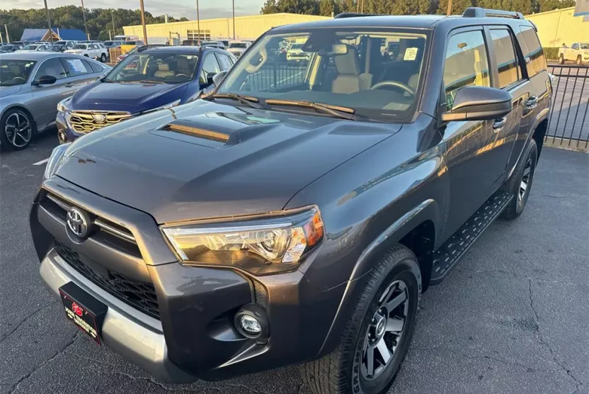 2023 Toyota 4Runner TRD photo 1