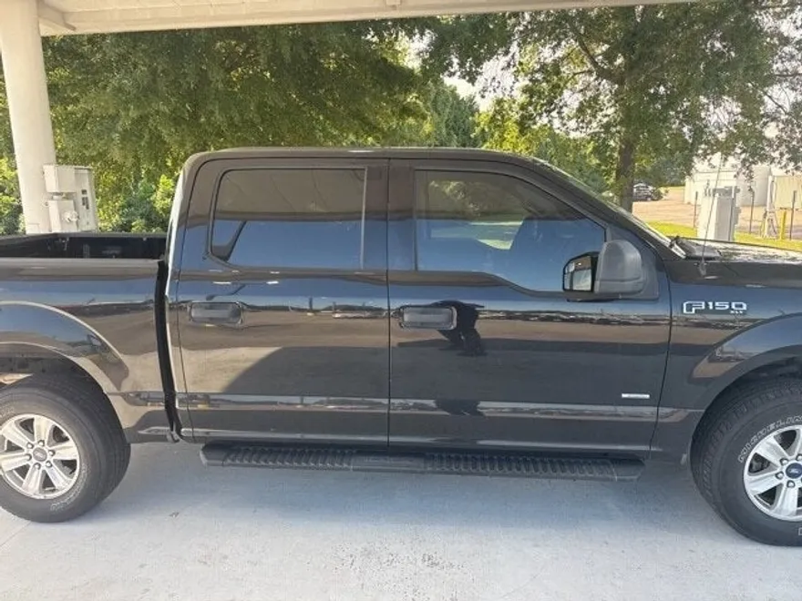 2016 Ford F-150 XLT photo 1