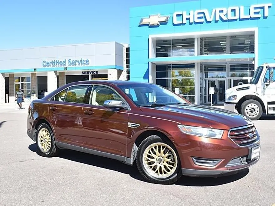2015 Ford Taurus Limited photo 1