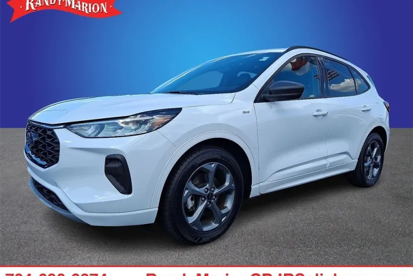 2023 Ford Escape ST-Line photo 1