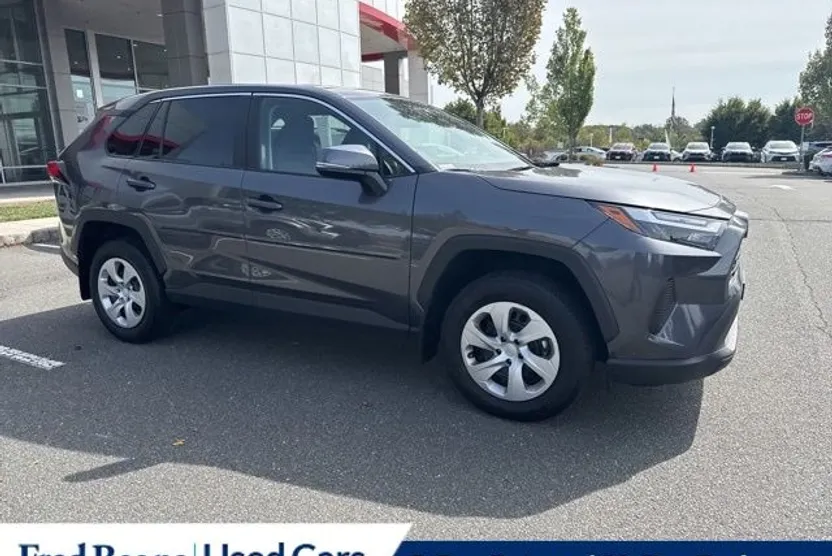 2025 Toyota RAV4 LE photo 1
