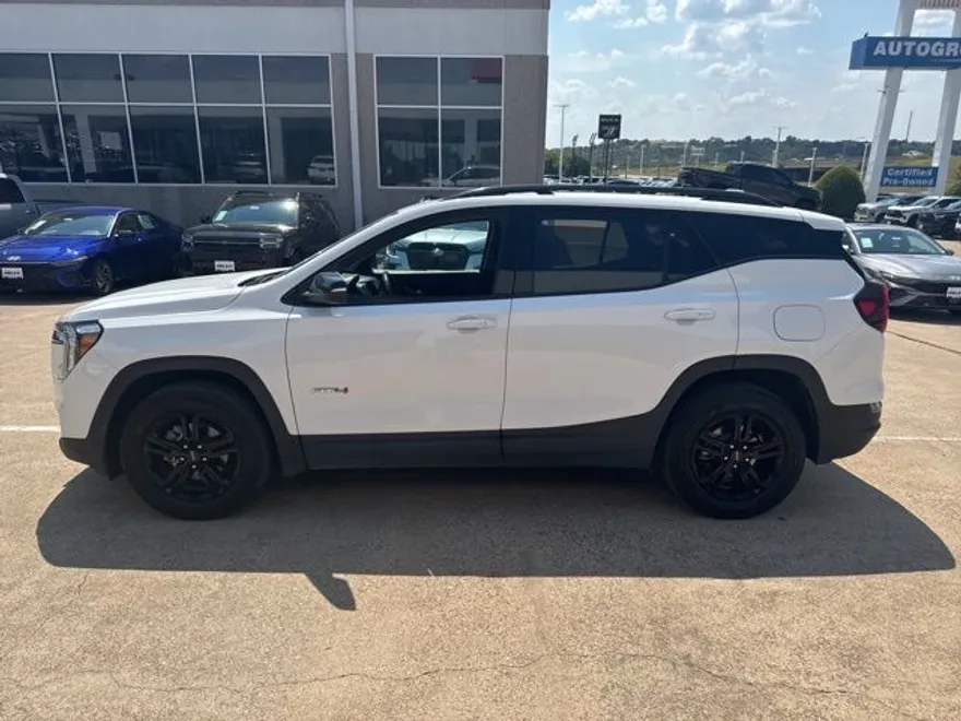 2023 Gmc Terrain AT4 photo 1